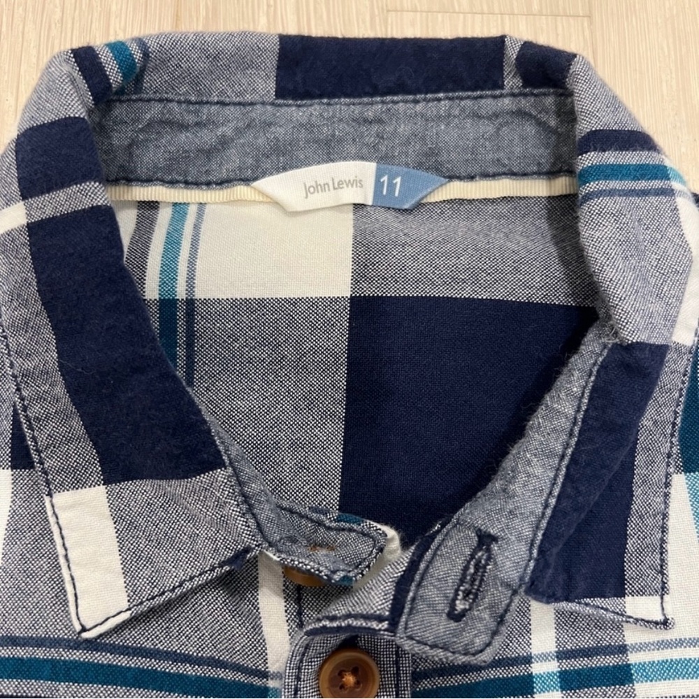 John Lewis UK 3 Beautiful Buttondown Shirts Boys Size 11 - Picture 13 of 14
